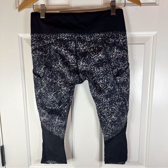 Lululemon Hop to It Crop Full on Luxtreme Size 6 Rocky Road Sand Dune - Picture 4 of 6